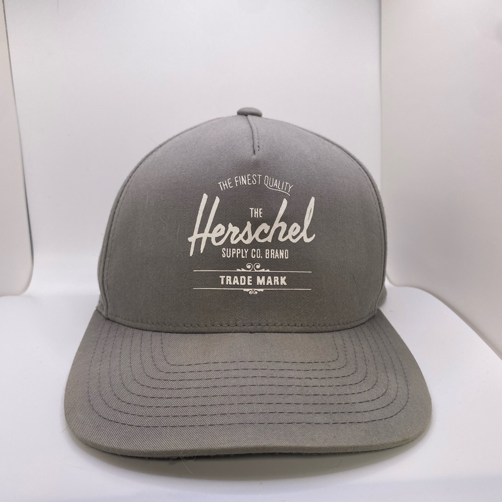 Herschel Supply Snapback